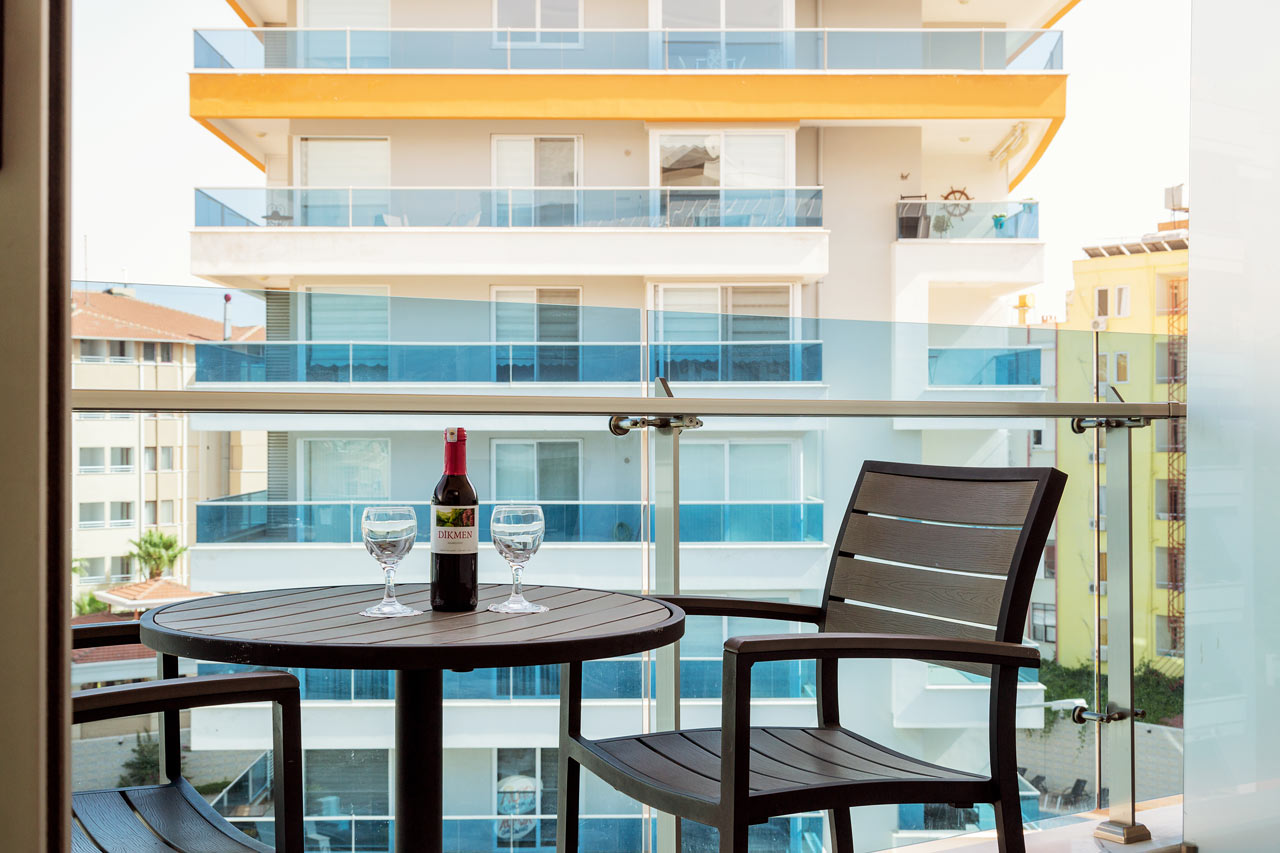 Classic Room med balkon og udsigt mod nærliggende bygninger eller gade (inkl. morgenmad)