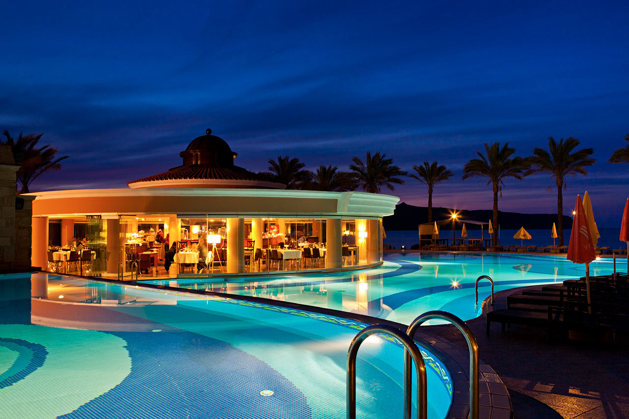Buffetrestauranten ved poolen