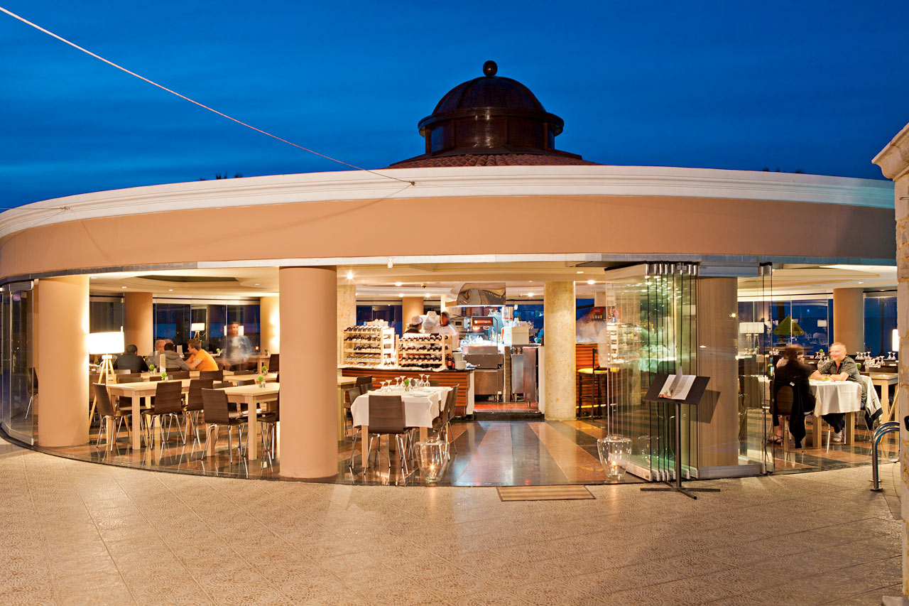 Buffetrestauranten ved poolen