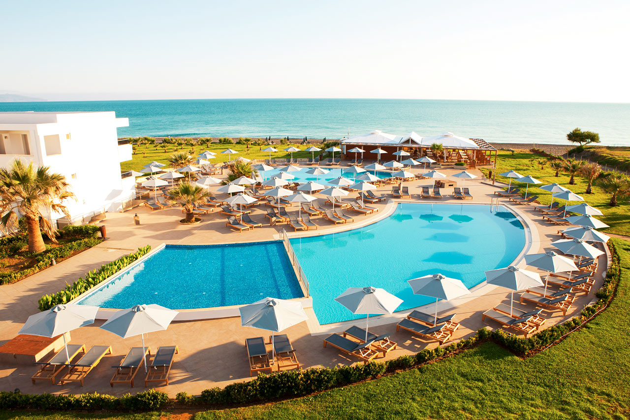 Sunprime Platanias Beach har en perfekt beliggenhed ved stranden