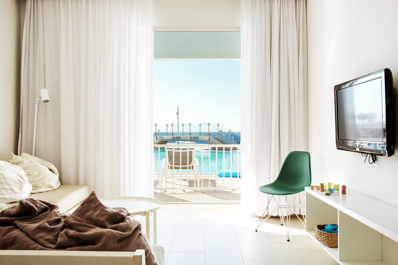 2-værelses Club Suite, terrasse med havudsigt og pooladgang