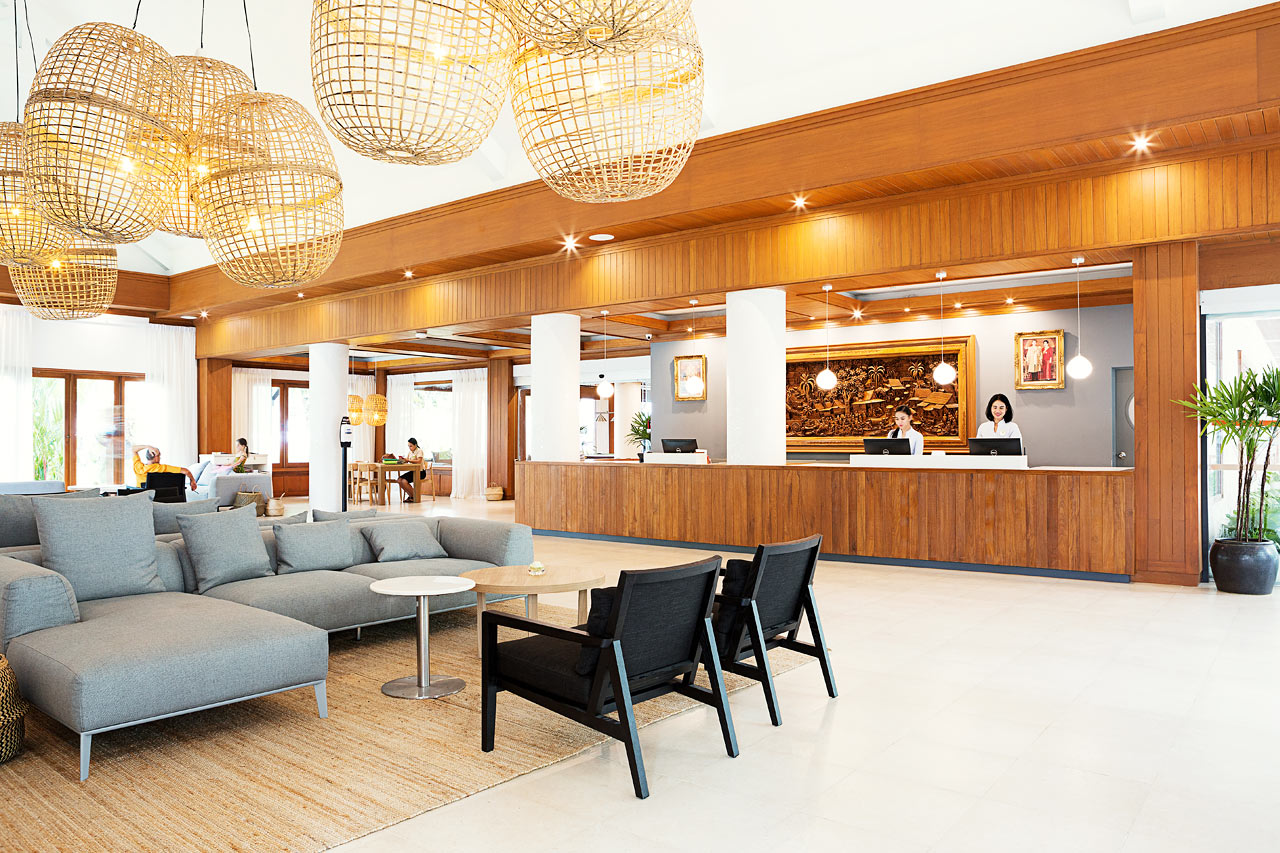 Resort Service/Help Desk