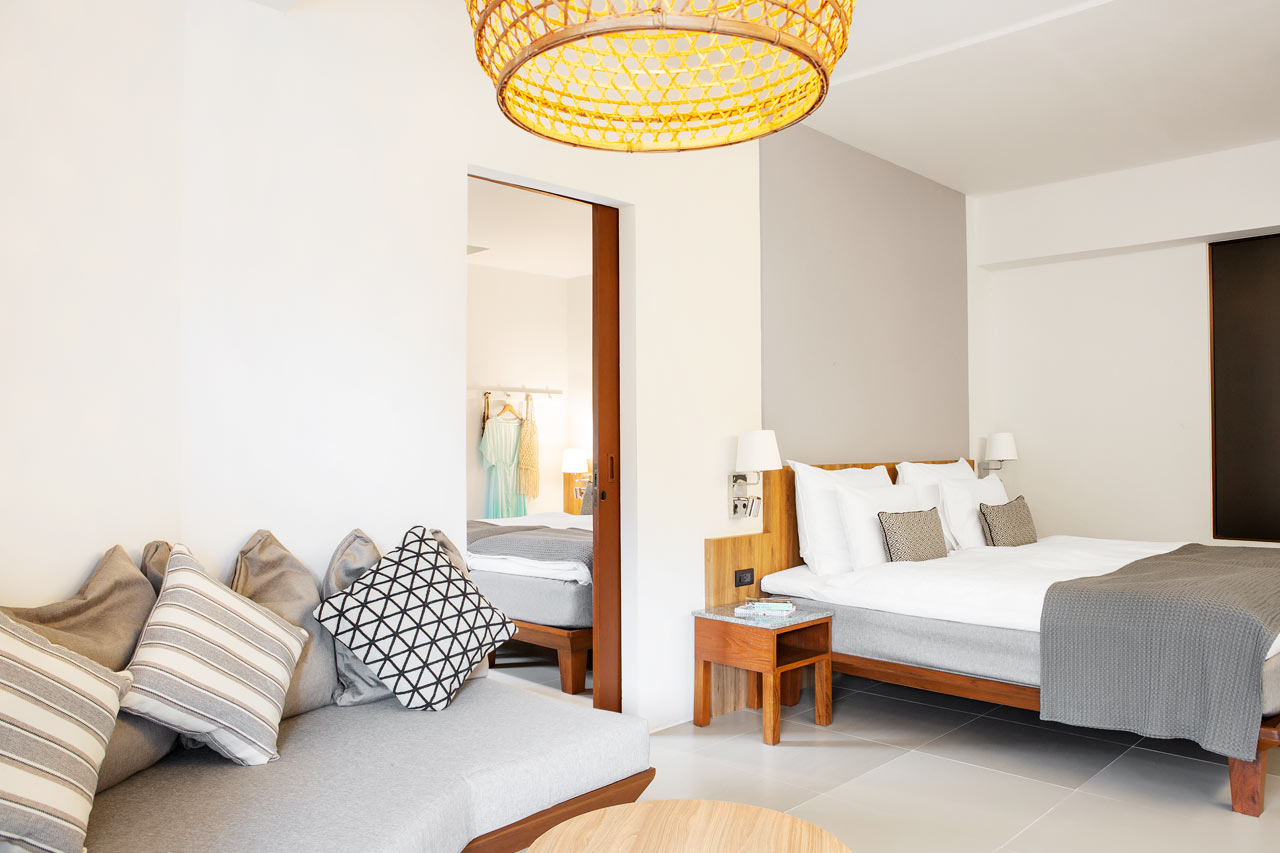 2-værelses Family Suite med balkon mod poolområdet