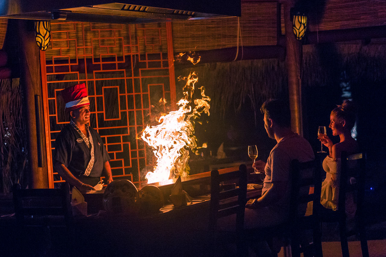 Restaurant med teppanyaki og asiatiske retter