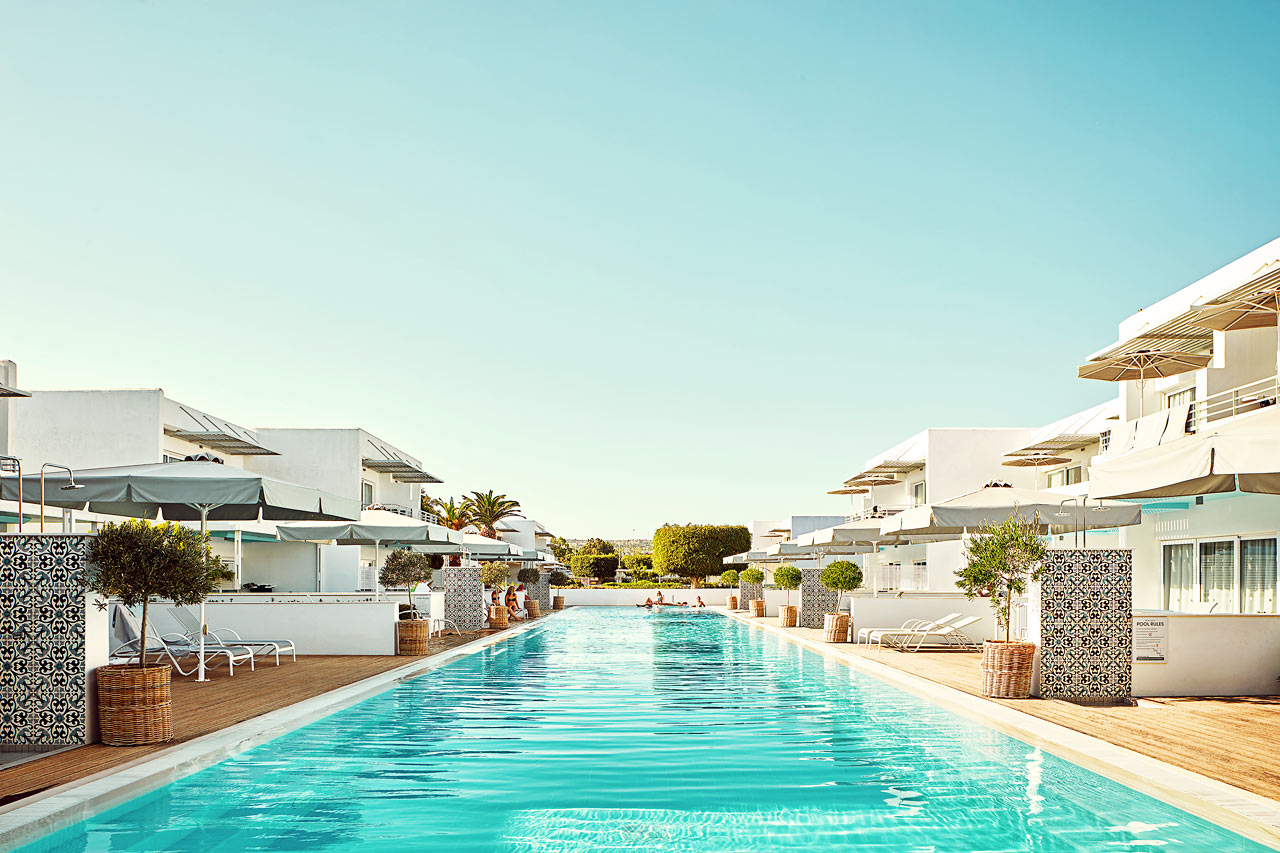 Royal Family Suite med stor terrasse og direkte adgang til privat, delt pool