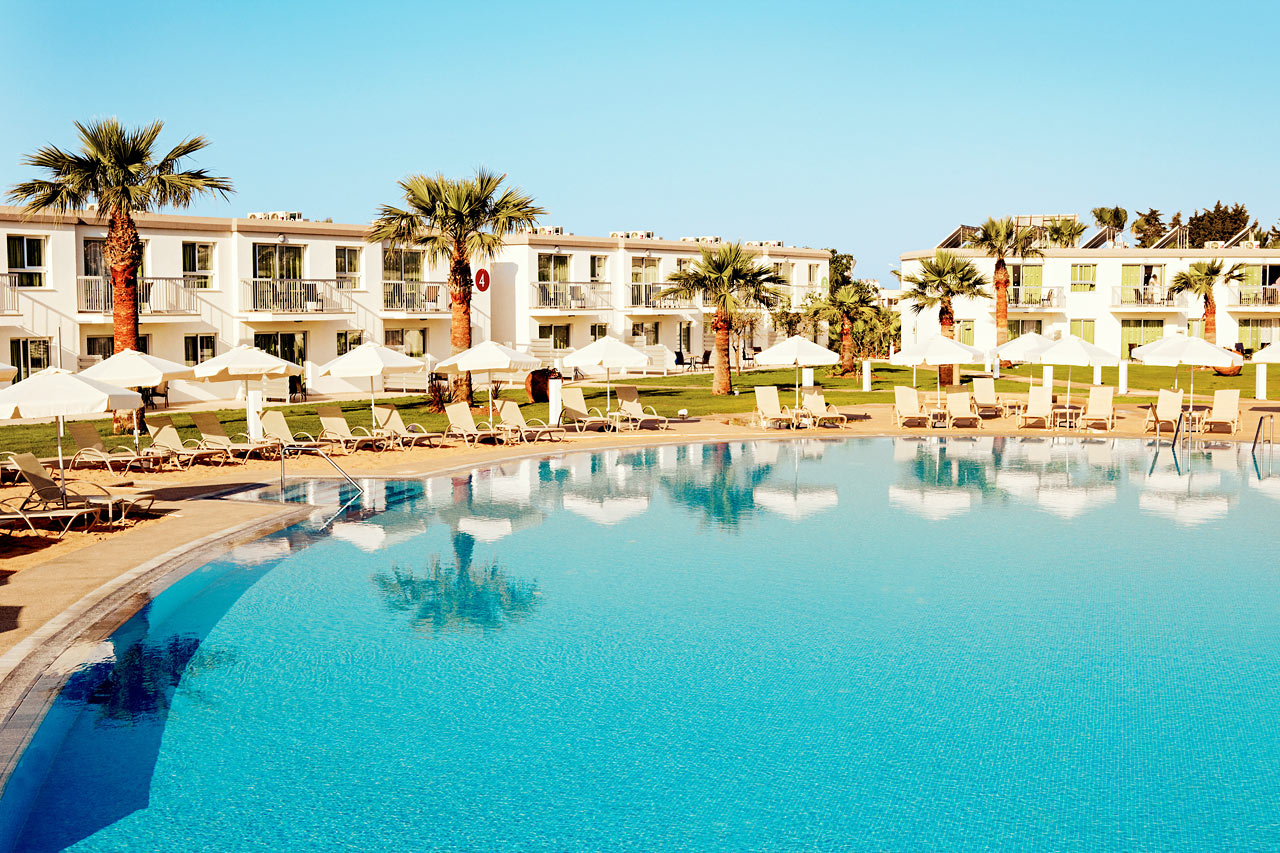 Hotellets indbydende poolområde