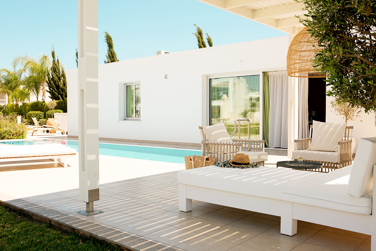 2-værelses Prime Pool Suite med terrasse med privat pool.