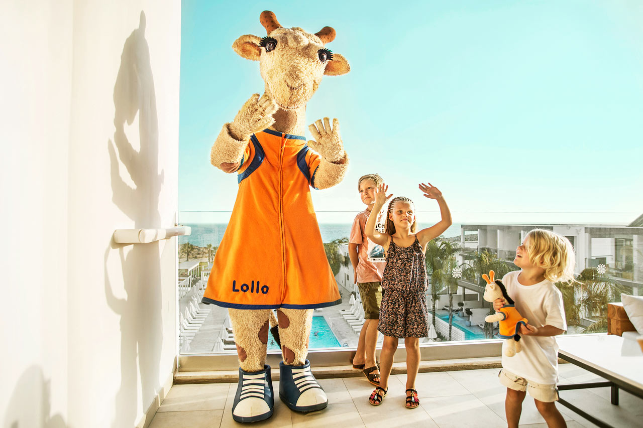 Den danseglade giraf, Lollo