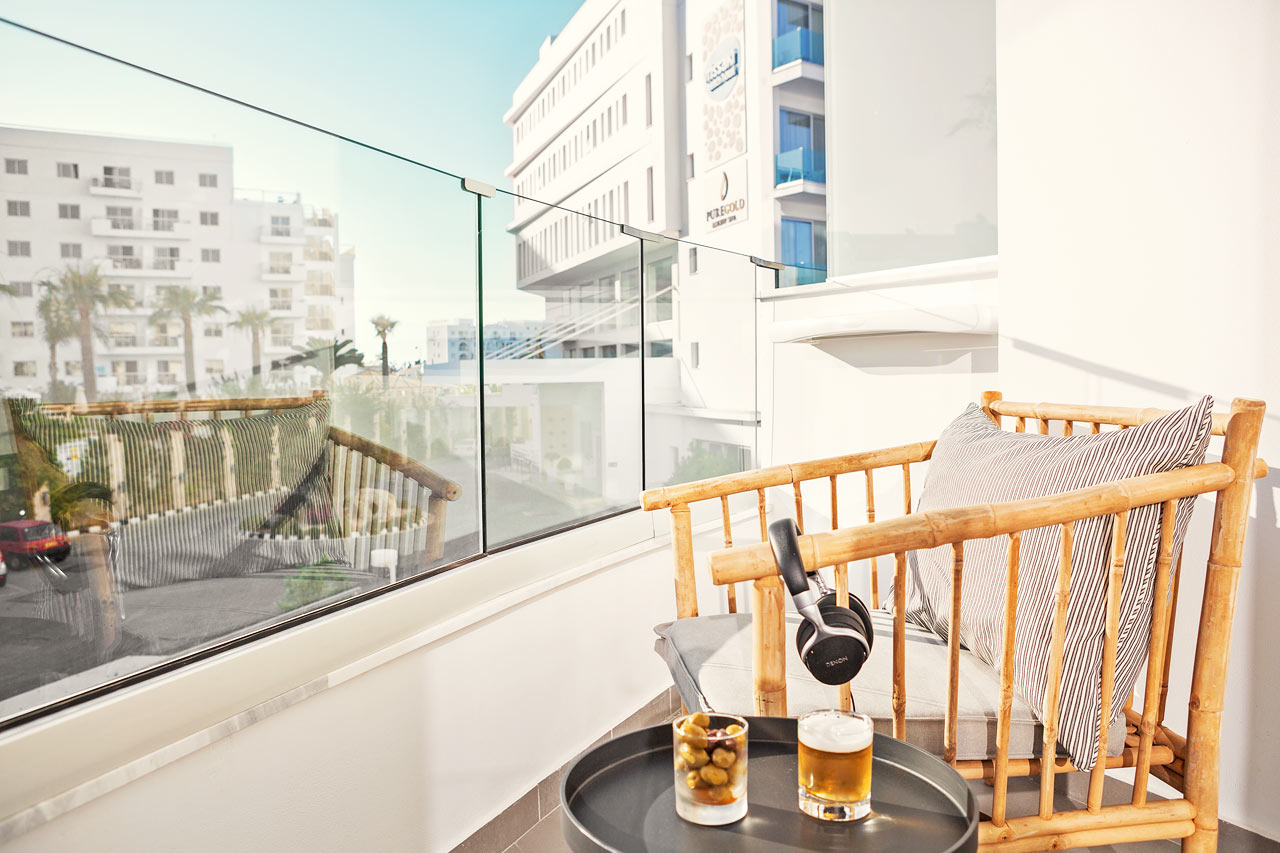 Dobbeltværelse Classic Room med balkon mod omgivelserne