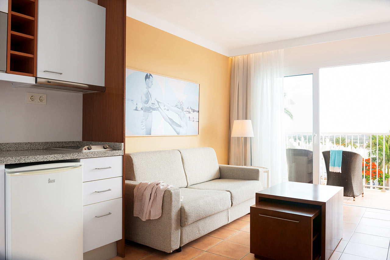 Junior Suite med balkon mod poolområdet