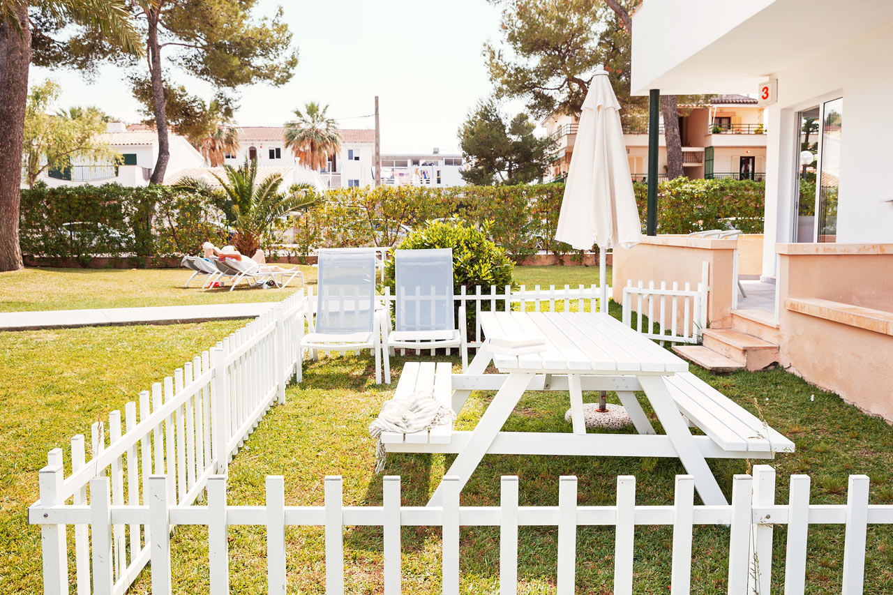 2-værelses Happy Baby-lejlighed med terrasse mod omgivelserne i Las Piramides