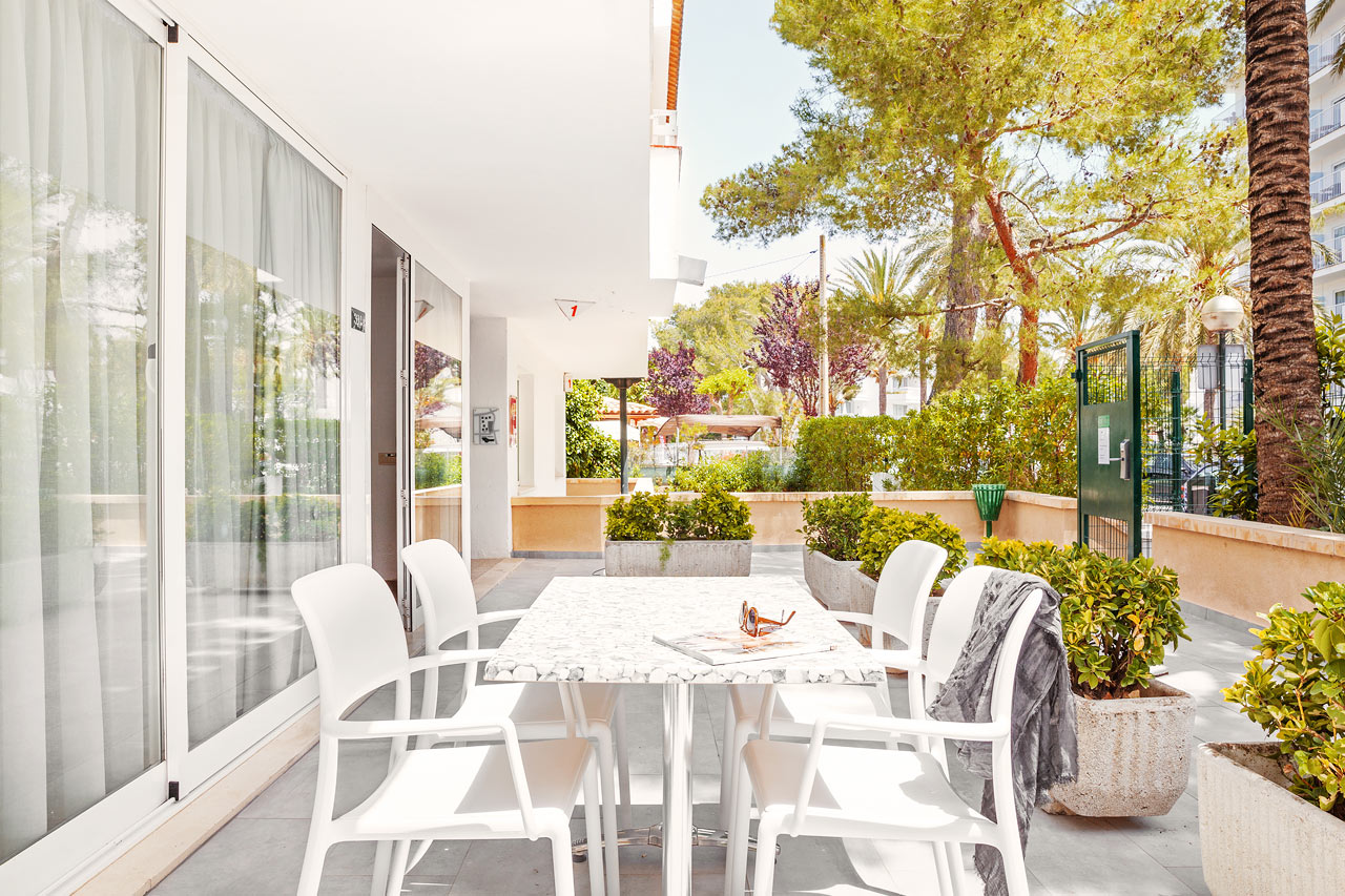 2-værelses Family-lejlighed med terrasse mod omgivelserne i Las Piramides