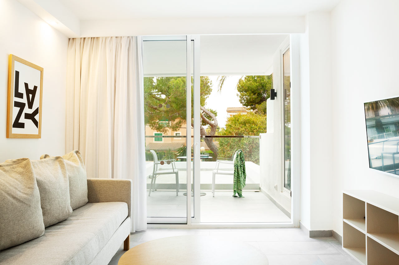 2-værelses Family-lejlighed med balkon mod omgivelserne og vejen, Princesa