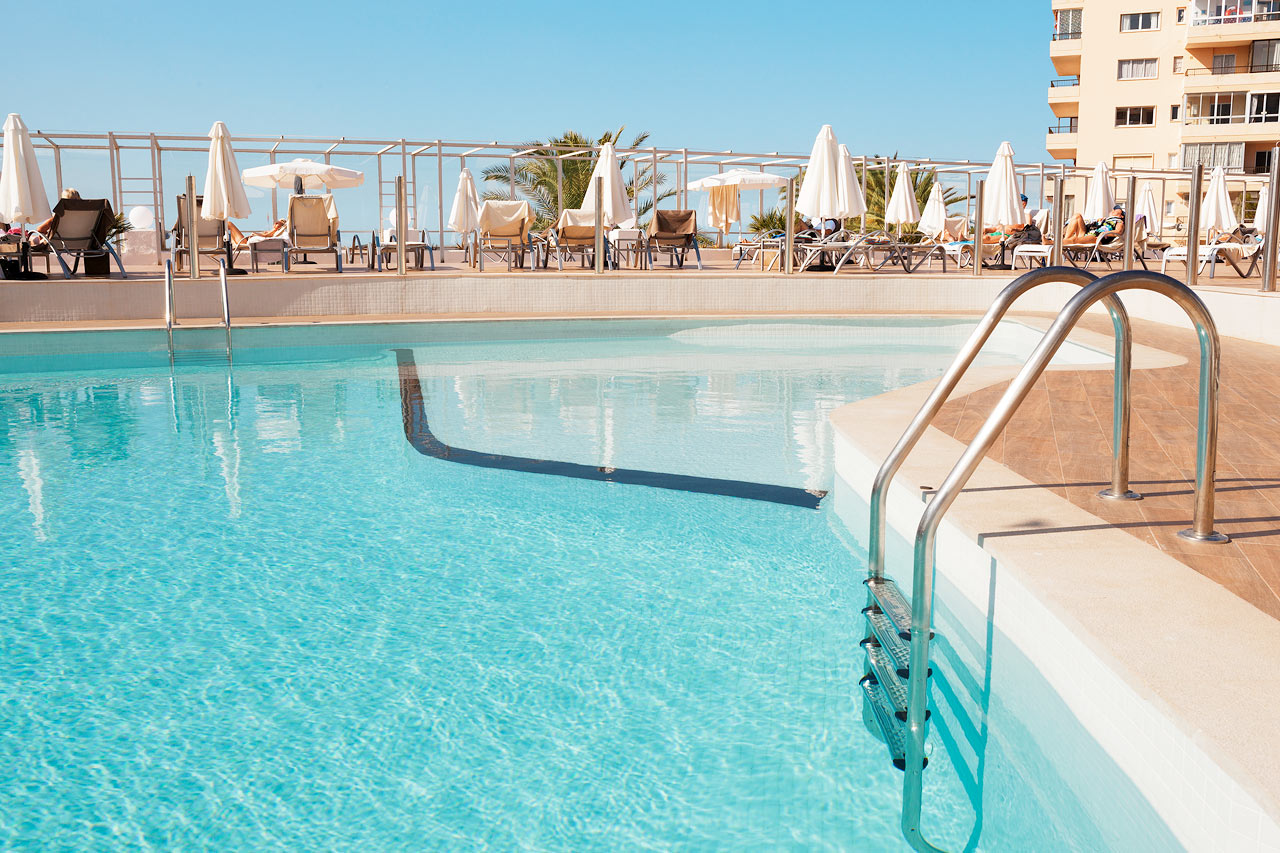 Hotellets fine poolområde