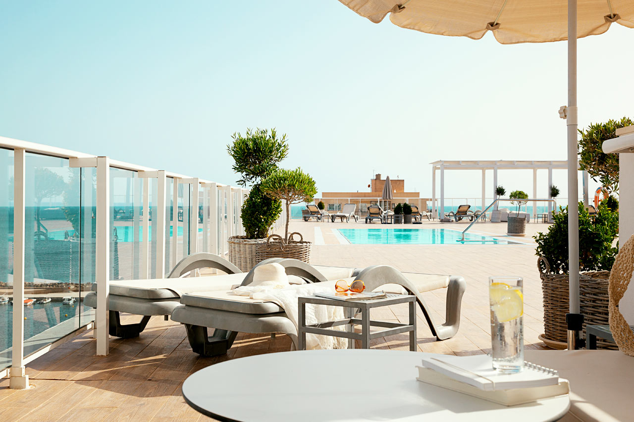 Prime Rooftop Suite med stor terrasse med havudsigt