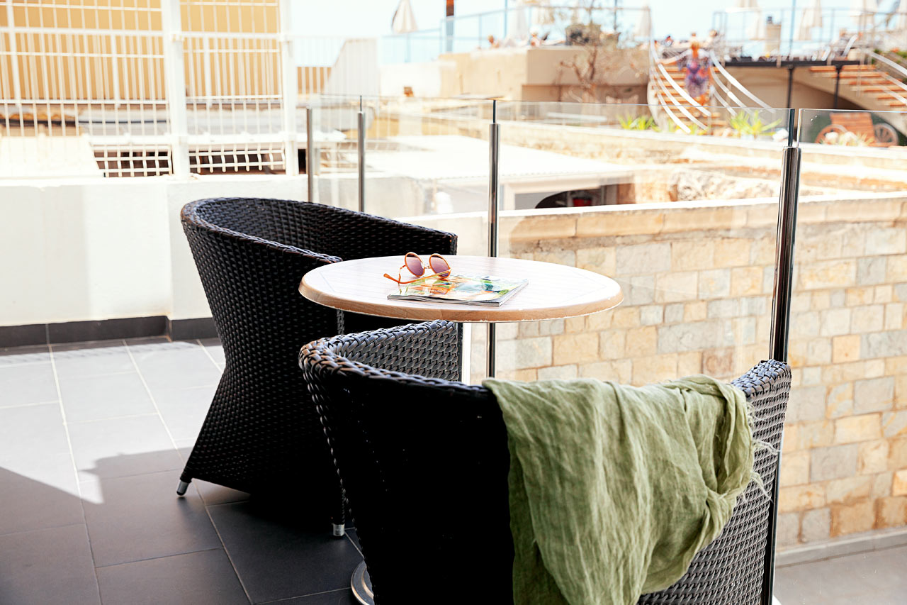 2-værelses Junior Suite med balkon mod poolområdet
