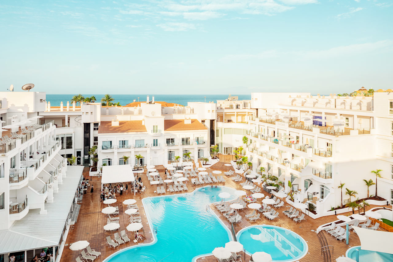 Hotellets poolområde