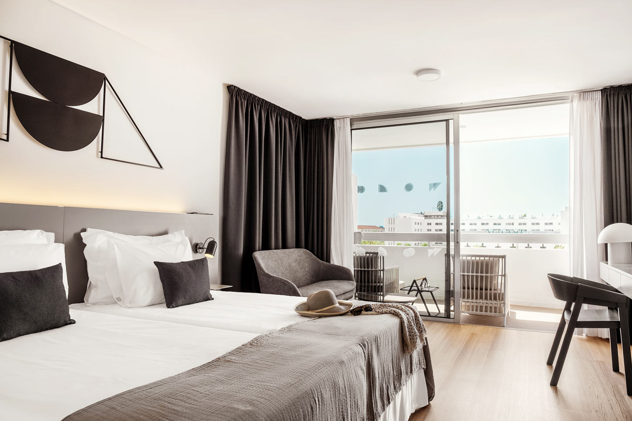 1-værelses Classic Suite med balkon mod poolområdet