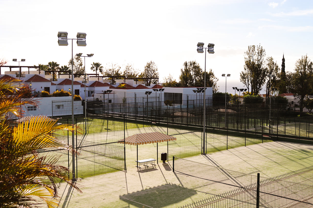Padel- og tennisbaner