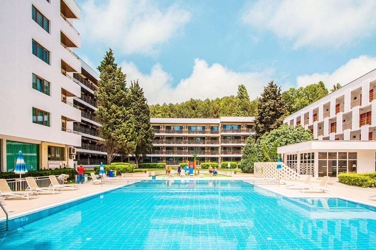 Et af hotellets poolområder