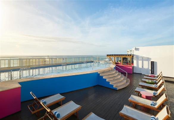 cancun hoteller spies aloft